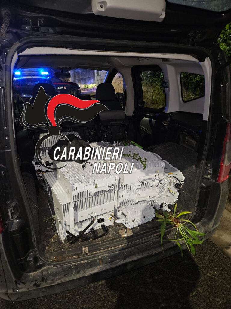 ladri di ripetitori della linea mobile arrestati dai carabinieri
