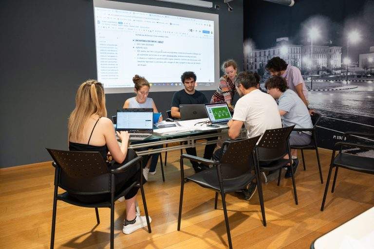 https://www.giffonihub.com/