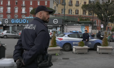 La polizia scientifica è tornata a Mergellina, nei pressi degli chalet dove la notte tra il 19 e 20 marzo è stato ucciso il 18enne Francesco Pio Maimone per effettuare verifiche balistiche. Per l'omicidio è accusato il 19enne Francesco Pio Valda. Sul luogo della sparatoria fiori, il disegno di un cuore e la scritta "Stop violenza". Il giovane fu raggiunto da un proiettile durante una lite nata per futili motivi tra gruppi cui Maimone era estraneo