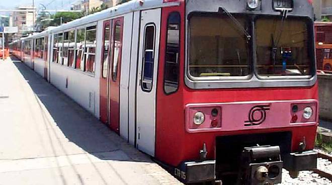 treno-circumvesuviana-sorrento