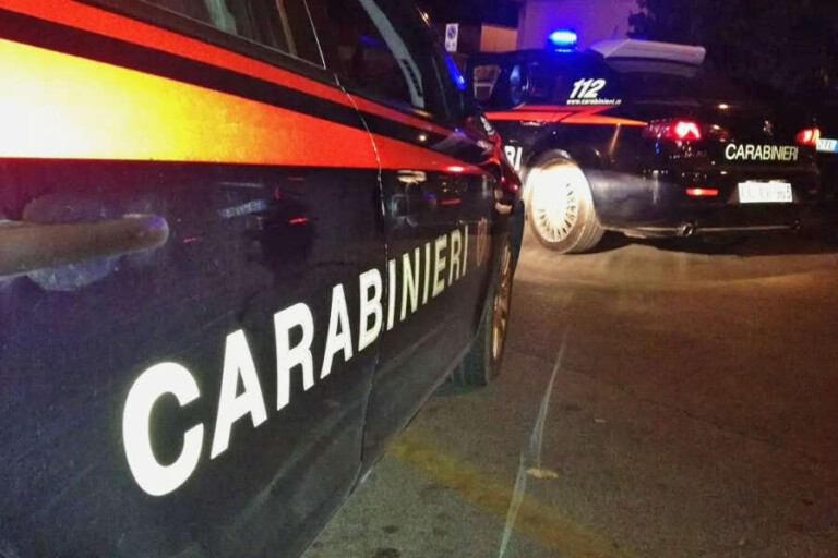 volante-carabinieri-notte2-900x600