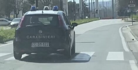 16enne aggredita da ignoti a torre del greco, indagano i carabinieri