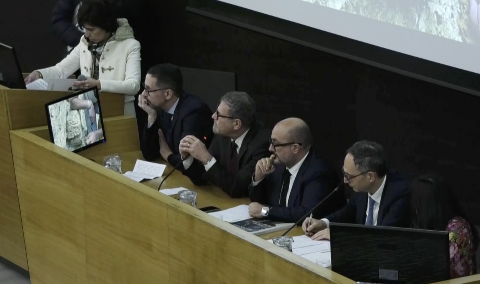 bronzi san casciano inaugurazione sangiuliano