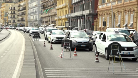 immagine strada di Napoli sicomunicazione
