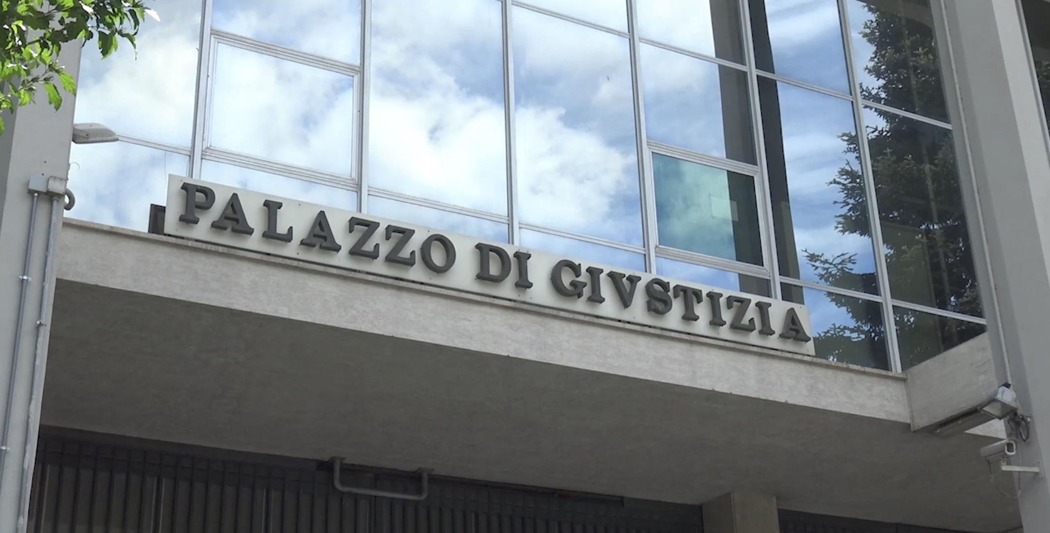 Cambio giudice relatore udienza schettino