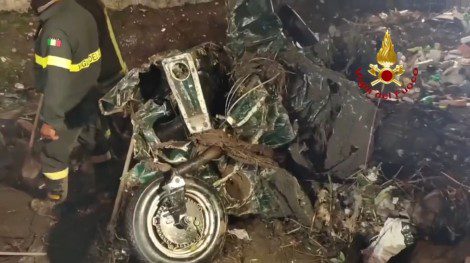 Sono stati ritrovati dopo ore estenunanti di ricerche i corpi dei due dispersi nella frana a San Felice a Cancello