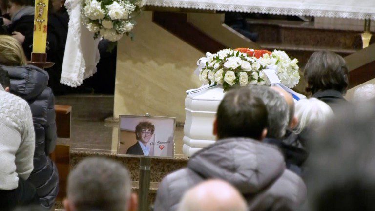 FOTO FUNERALE CIRILLO