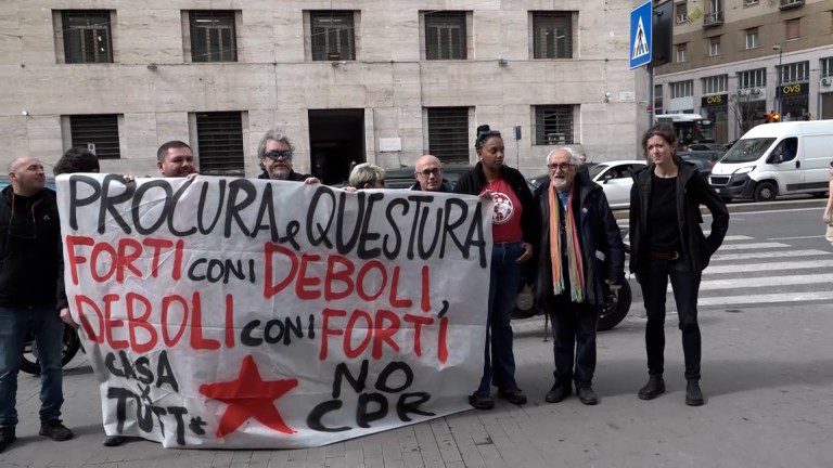 FOTO POTERE AL POPOLO