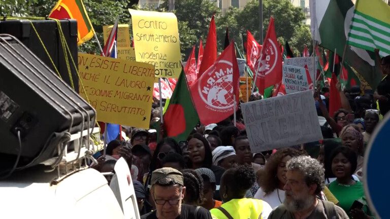 CORTEO MOVIMENTO MIGRANTI NAPOLI
