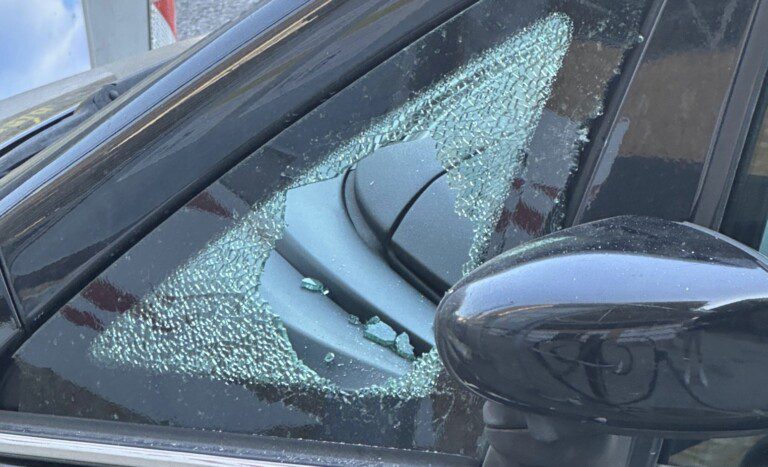 Arrestato ladro auto via Marina