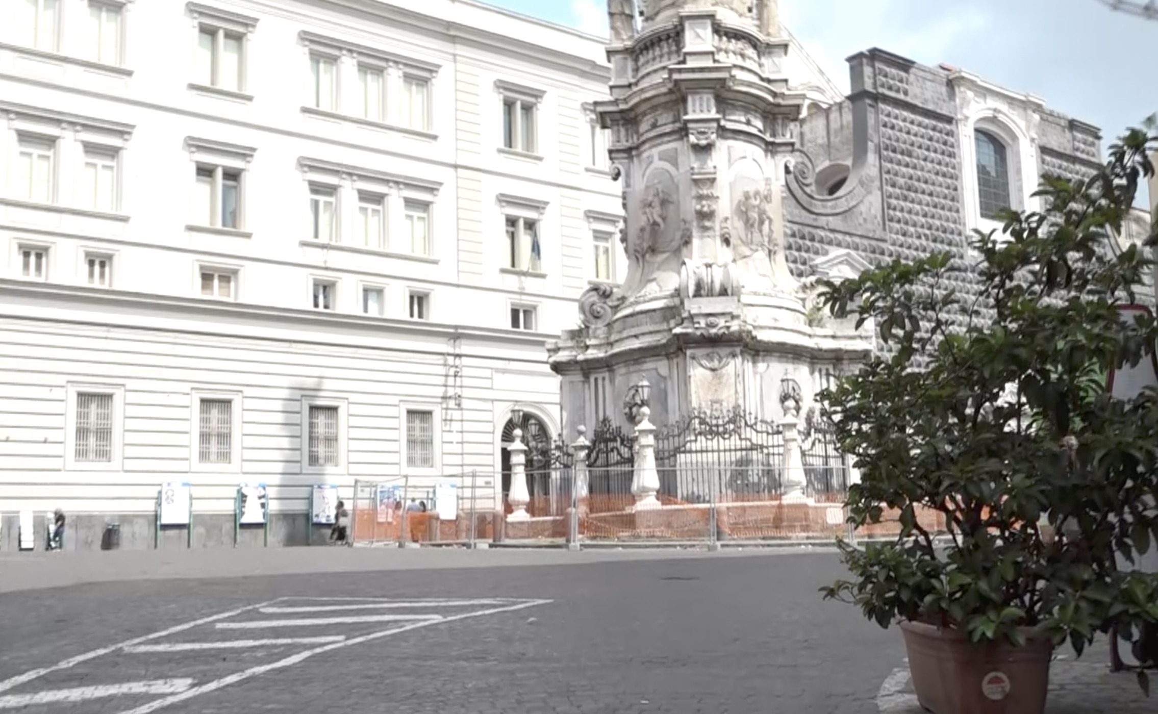 16enne accoltellato piazza del gesù