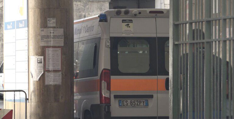 22enne ferito quartieri spagnoli ospedale pellegrini