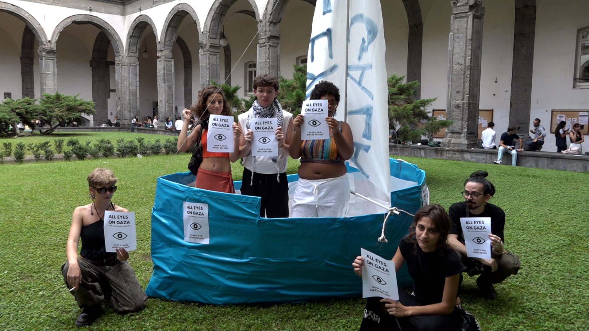 flash mob pro palestina università federico ii