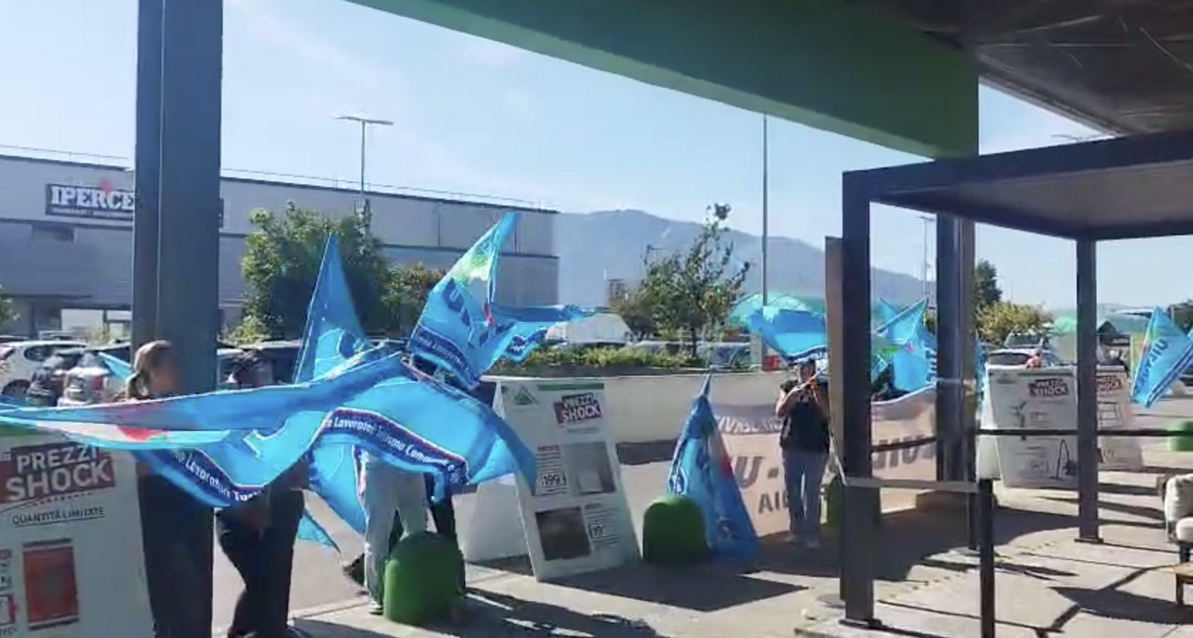 sciopero dipendenti leroy merlin torre annunziata