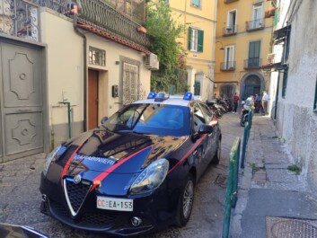 morto taser chiaia