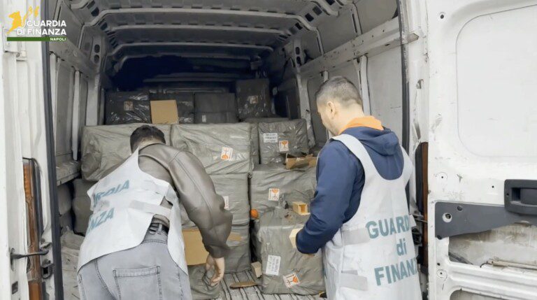 profumi contraffatti gdf