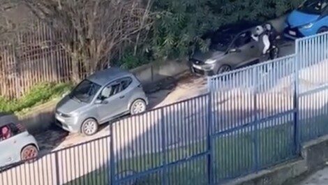 Furto minicar vittorini studenti