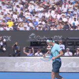 Musetti vantaggio infortunato Djokovic