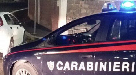 Napoli accoltella ex natale