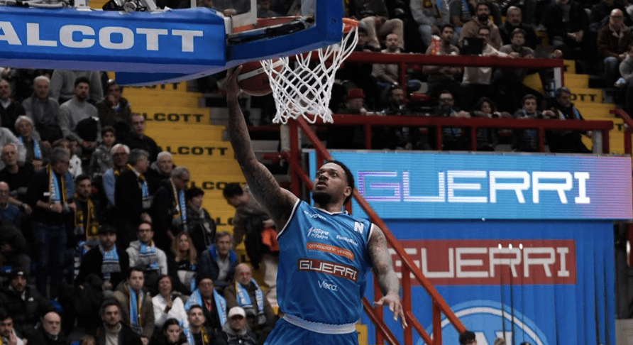 Guerri Napoli Milano arena