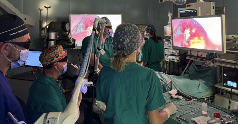 Tumore laringe Ospedale Monaldi