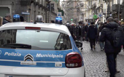 crollo fregio via toledo