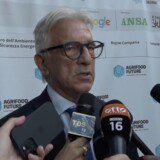 dimissioni sindaco salerno napoli caso parlamento