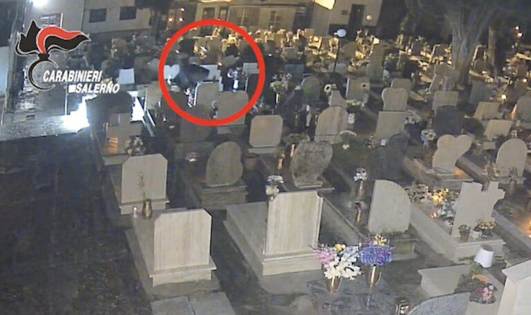 furti cimiteri salerno