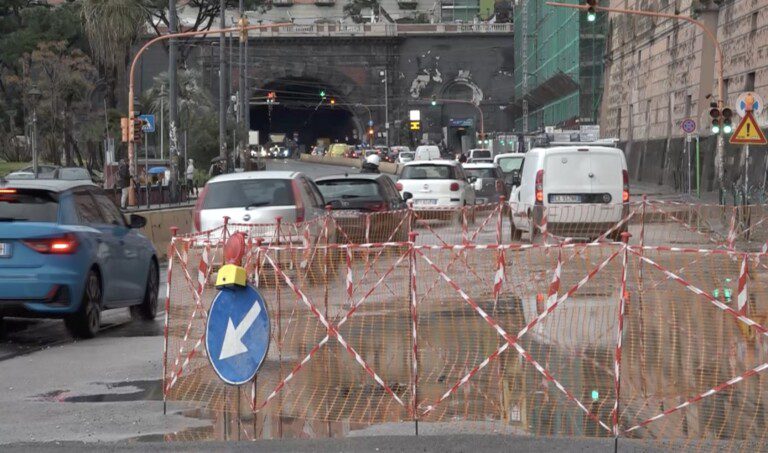 maltempo disagi via acton allagata