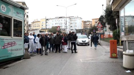 sit in chiusura parcheggio ospedale santobono