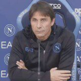 Conte vince panchina oro