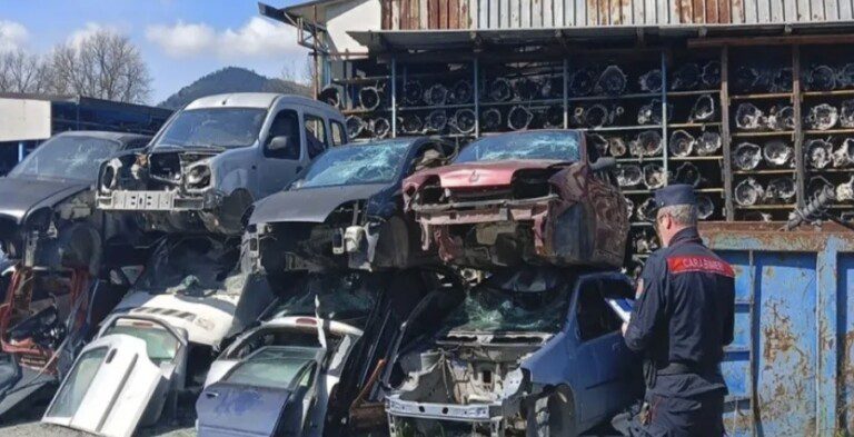 Mondragone sequestrata auto rubate