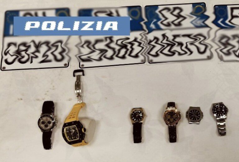 Quartieri Spagnoli orologi lusso