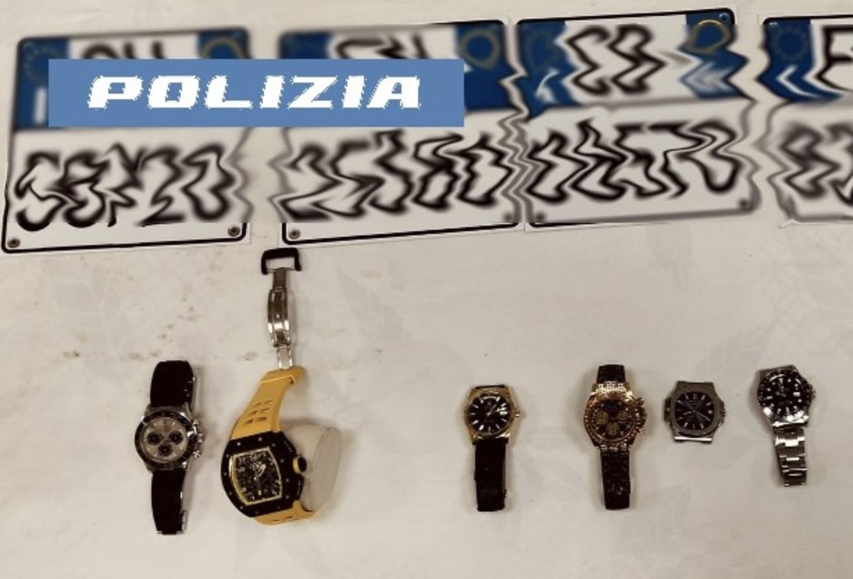 Quartieri Spagnoli orologi lusso