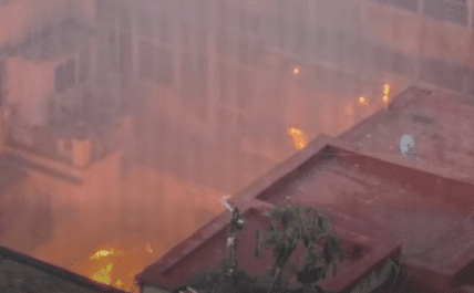 fiamme teatro Sannazaro napoli