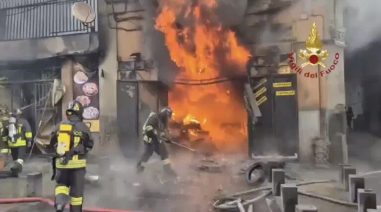 incendio secondigliano