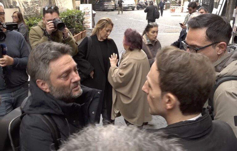 pd teatro sannazaro incendio