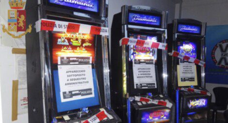 slot sequestrate polizia salerno