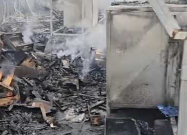 Fuorigrotta riapre mercatino incendio