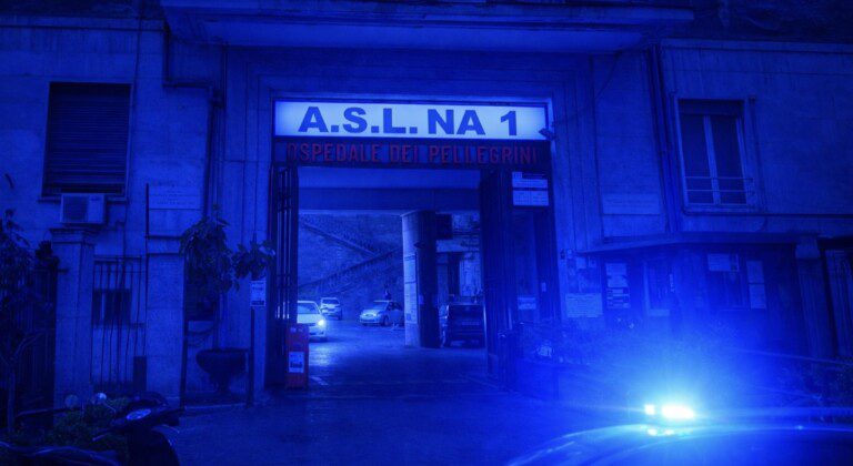 Notte accoltellati montecalvario savator rosa