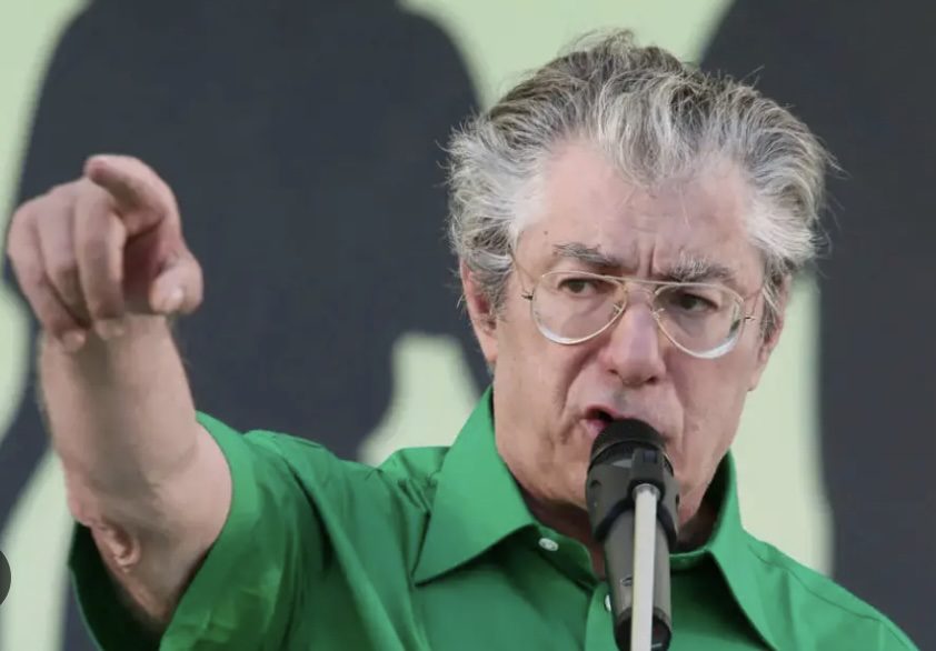 addio Umberto Bossi senatur