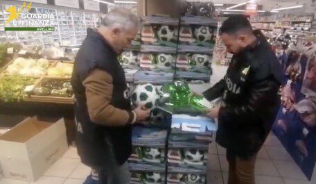 blitz guardia di finanza falso pasqua