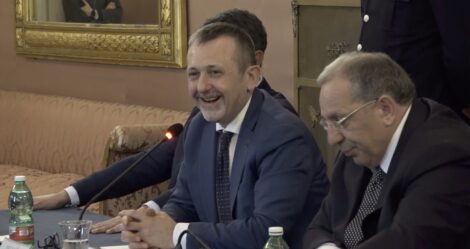 sottosegretario giustizia andrea delmastro dimissioni