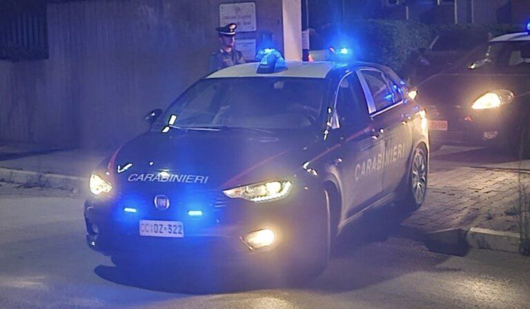 Ischia picchiata neonato arrestato