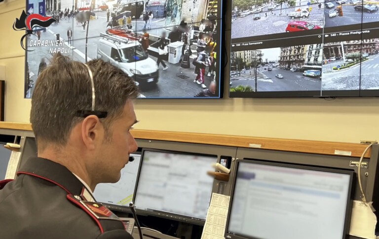 carabinieri salvano giovane 14 anni