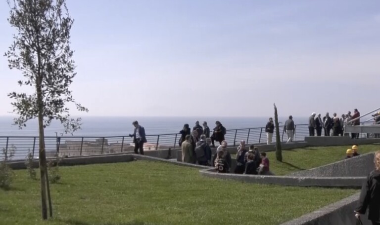 turista selfie monte echia grave