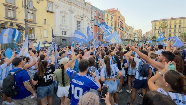 Napoli tifosi Argentina festa