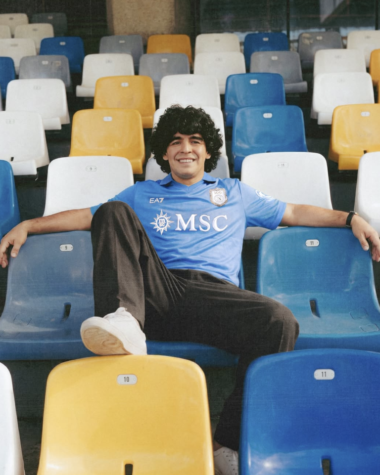 NUOVA MAGLIA NAPOLI CENTO ANNI MARADONA