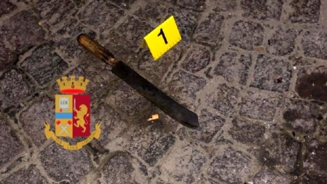 polizia di stato machete tentato omicidio