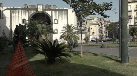 sicurezza porta capuana